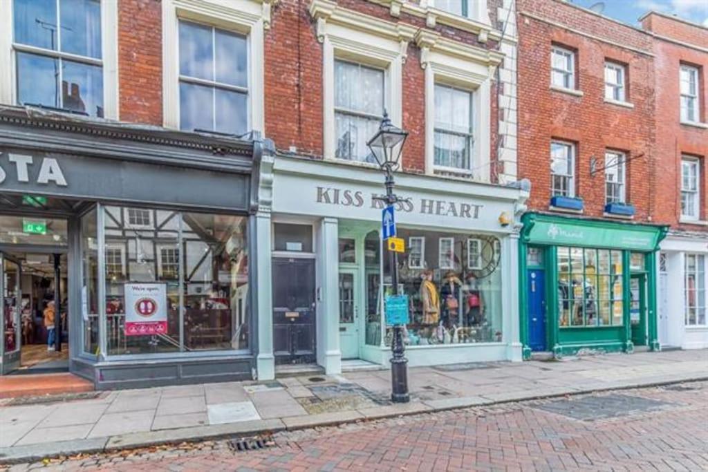 Beautiful Apartment In The Heart Of Rochester Rochester  Exterior foto